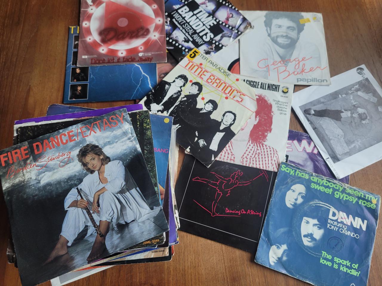 Verzameling van 80 singles