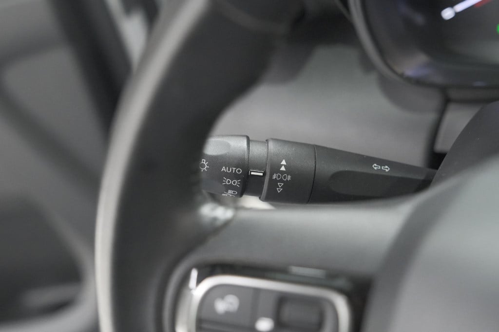 Citroen C3 Aircross puretech 110 feel | navigatie | parkeersensoren | clima