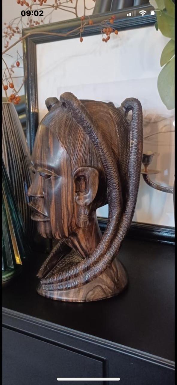 Ebben-houten buste Afrikaanse vrouw