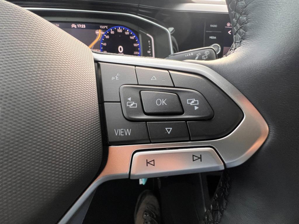 Volkswagen Polo 1.0 tsi r-line business, elektr. panodak, digitaal dashboar