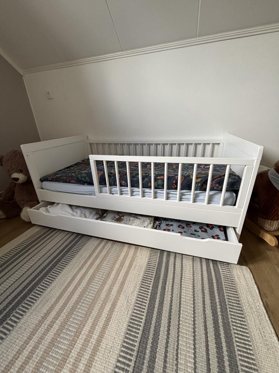 Peuterbed incl. onderschuiflade