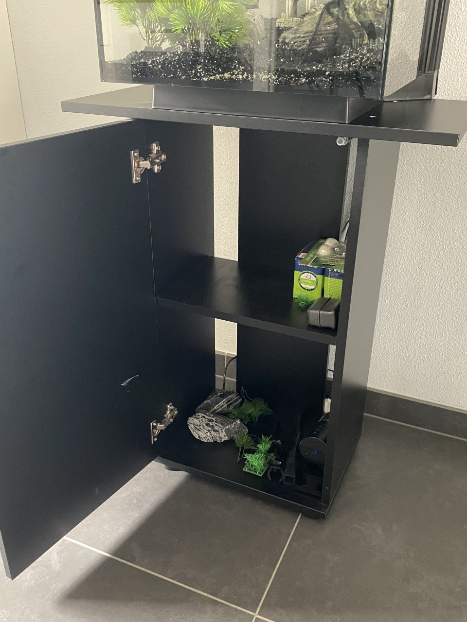 Aquarium met standaard en kastje
