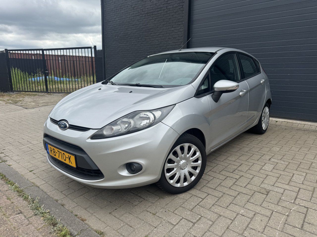 Ford Fiesta 1.25 44KW Trend 5DRS 2009 Zilver Airco Apk Nap