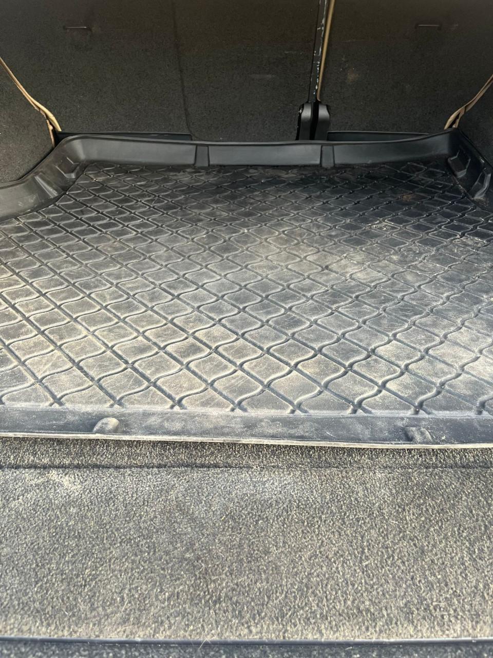 Land Rover 2004 Zwart, roestvrij!