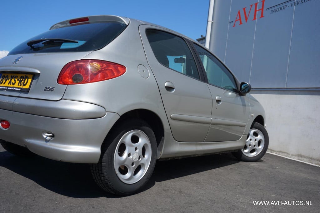 Peugeot 206 1.4 forever
