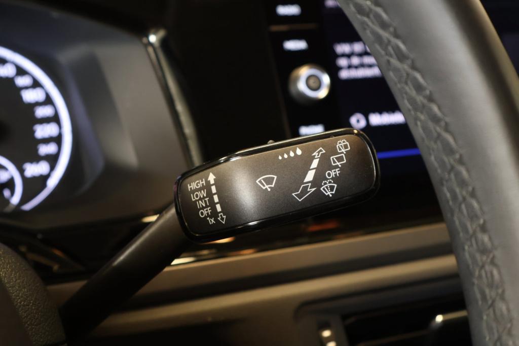 Volkswagen Polo 1.0 tsi comfortline business nl auto, carplay, pdc v+a, cam