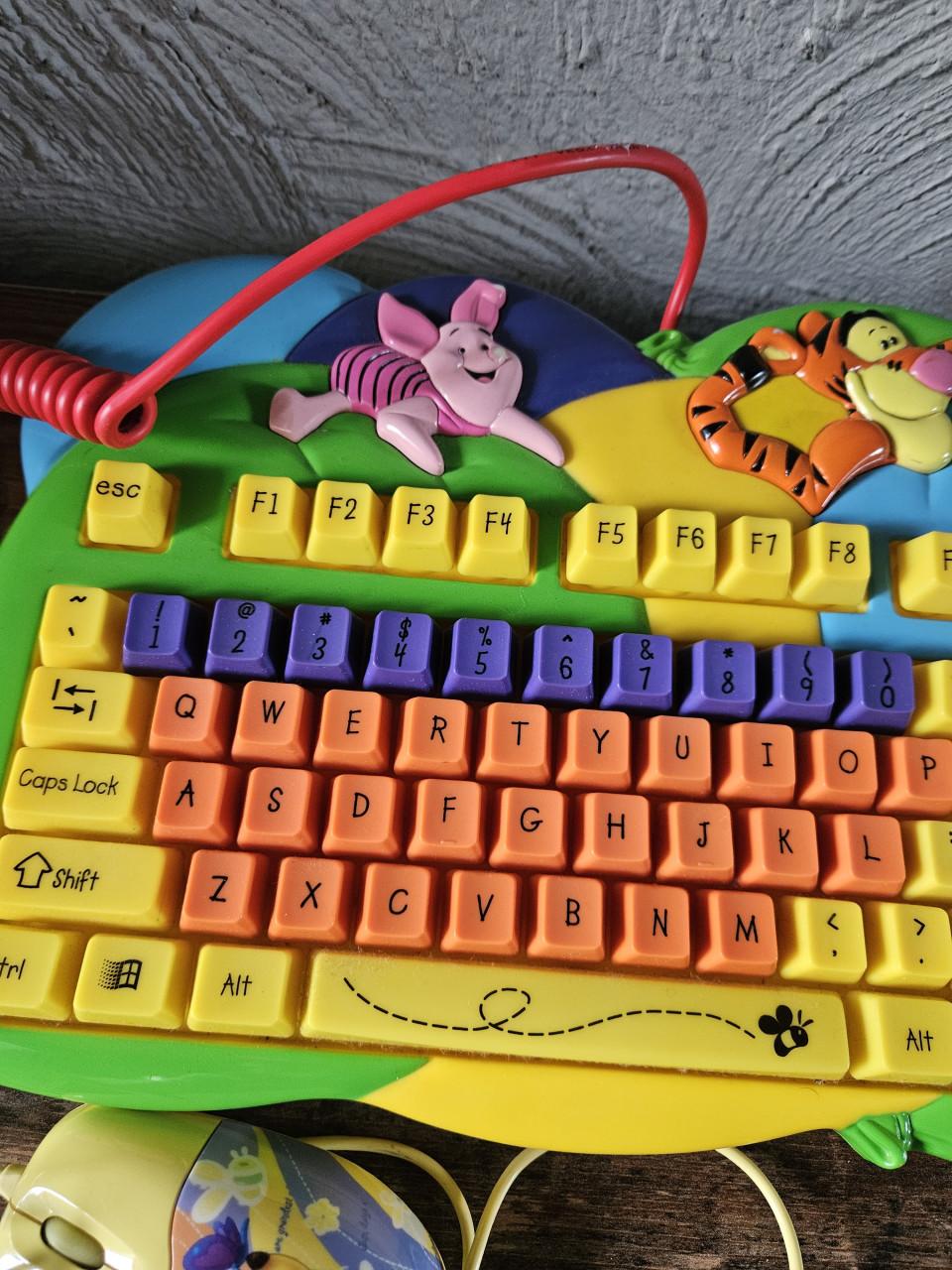 Vintage Microsoft Disney Winnie de Poeh Toetsenbord en Muis