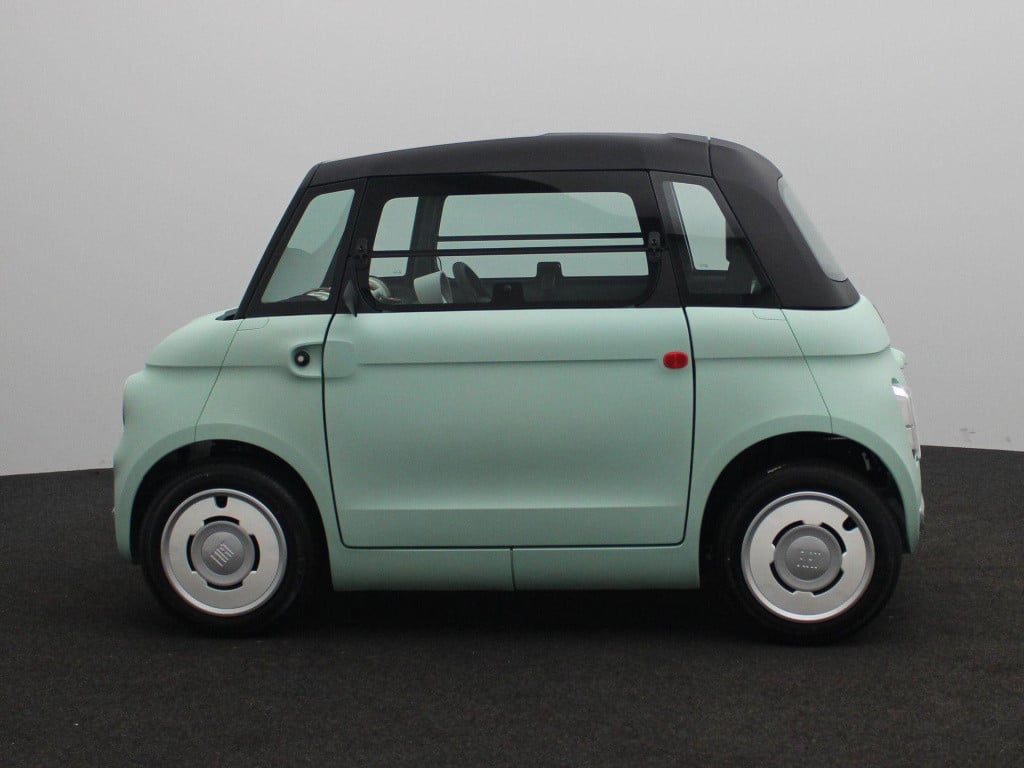 Fiat Topolino | led verlichting | panorama dak | smartphone houder | gratis