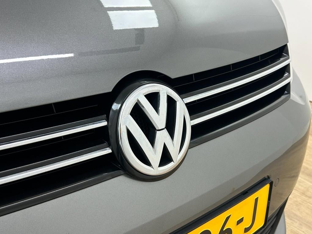 Volkswagen Touran occasion 1.2 tsi highline bluemotion 7p. | grijs | tweede