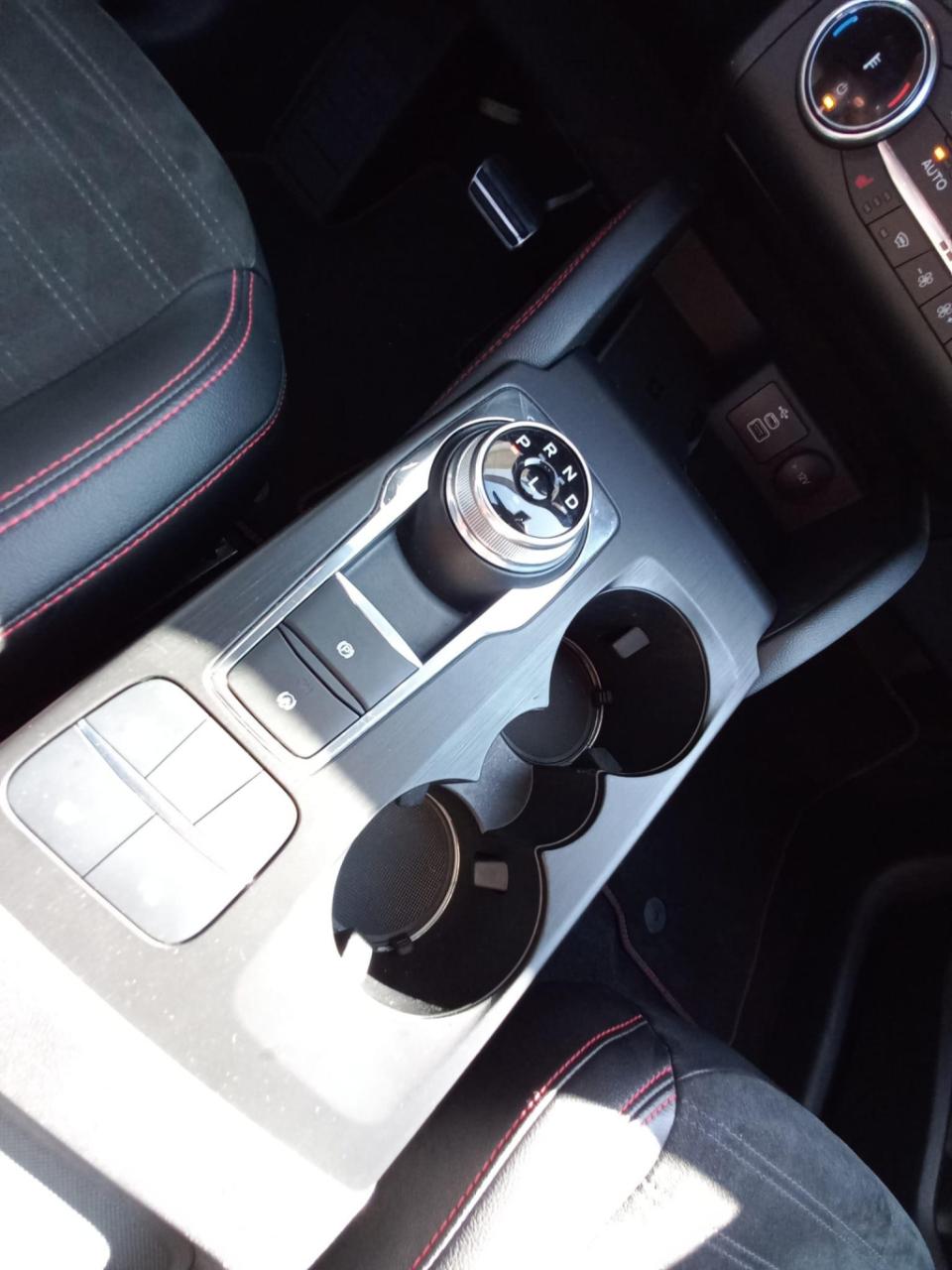 Ford Kuga 2.5 phev st-line x winter pack - adapt. cruise control