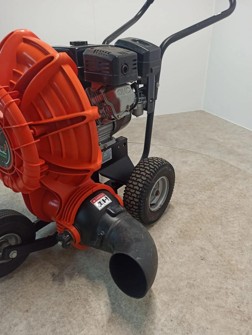 Billy Goat F900s Bladblazer