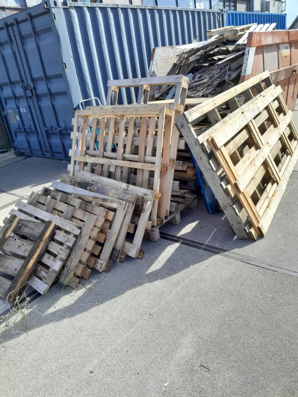 Gratis hout/ brandhout af te halen Oostkapelle