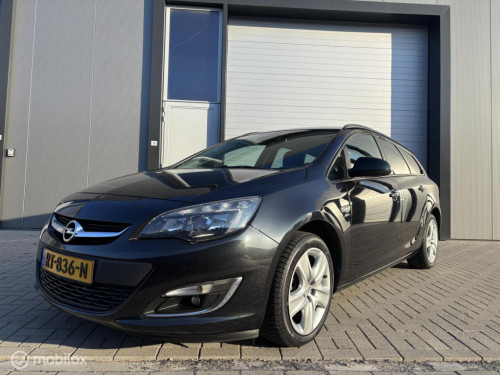 Opel Astra sports tourer 1.4 turbo design edition