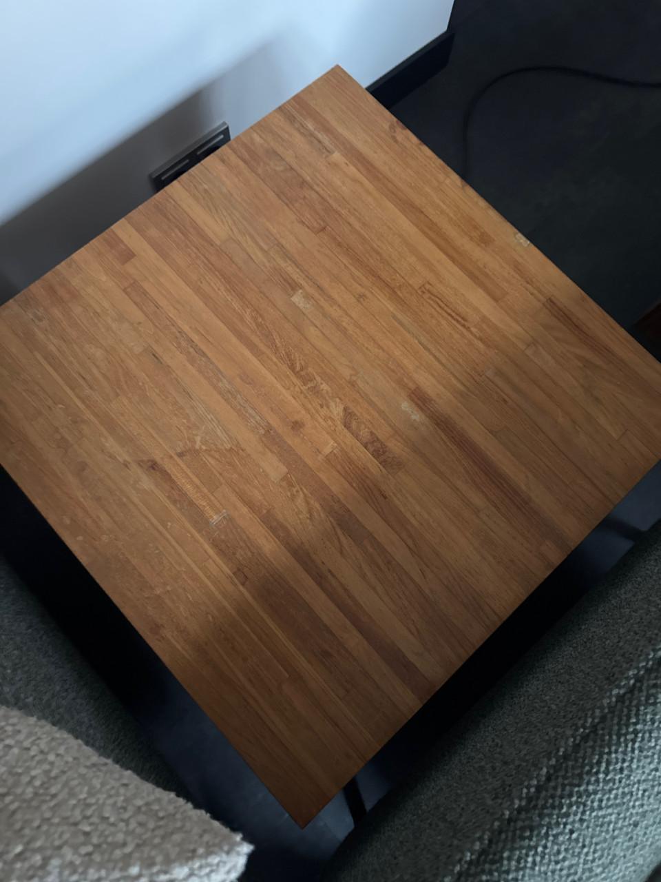 GRATIS Salontafel + twee bijzettafeltjes