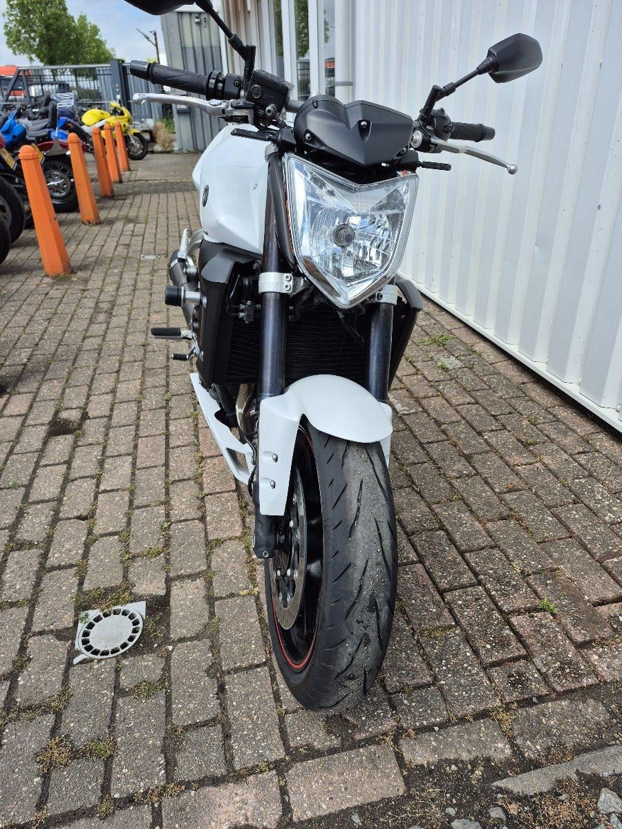 Yamaha FZ1  uit 2009,  dikke naked bike