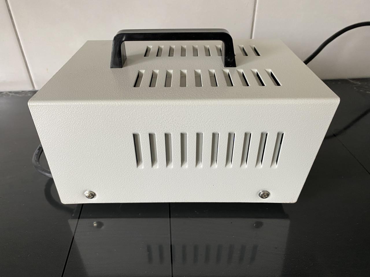 Koud lichtbron Euromex 100W met dubbele starre glasfiber lichtgeleiders