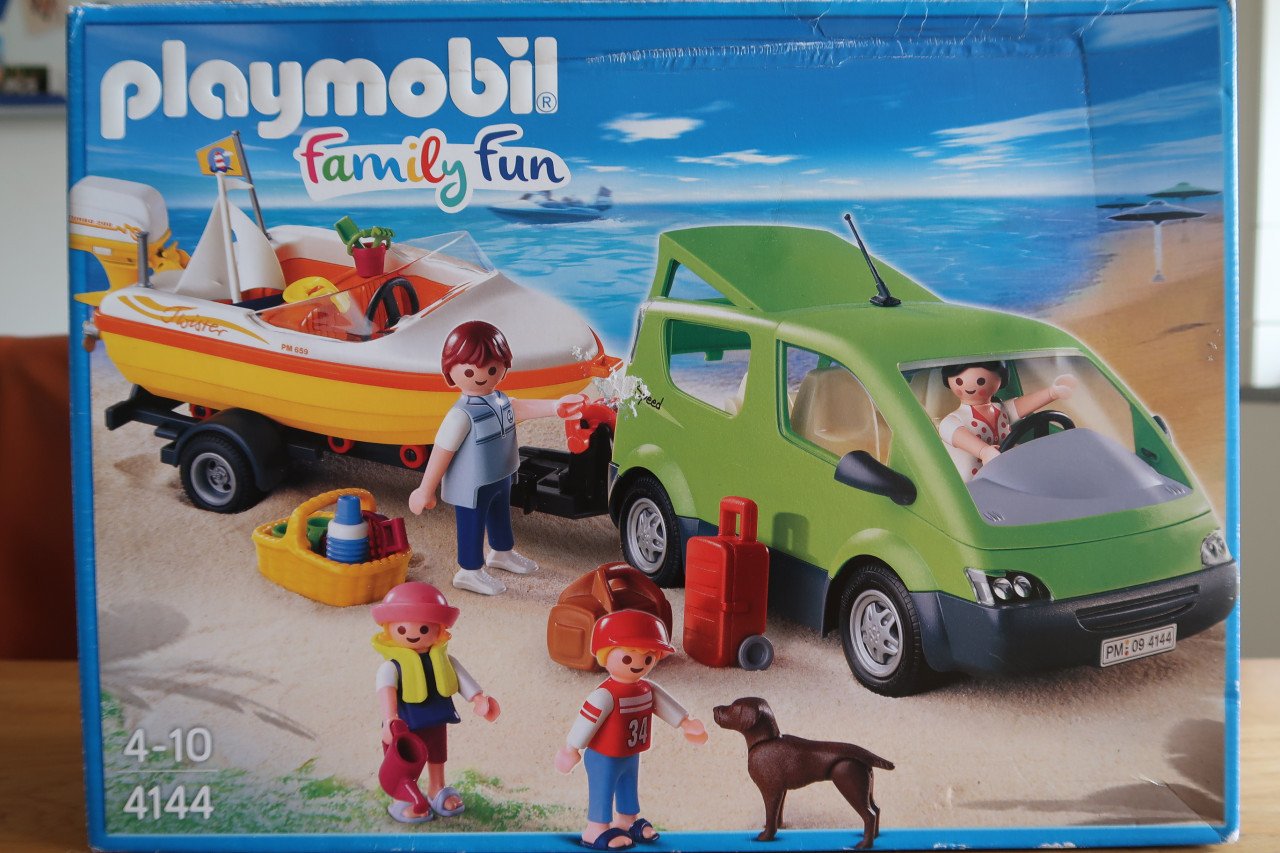 Playmobil Gezinsauto met Speedboot 4144 in de originele doos + boekje.