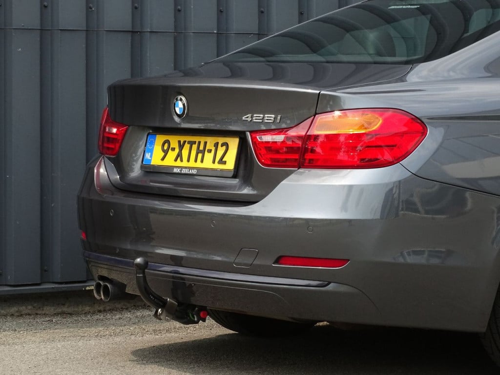 BMW 4 Serie coupé 428i high executive