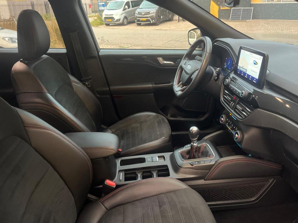 Ford Kuga 1.5 ecoboost st-line x | trekhaak | climate |