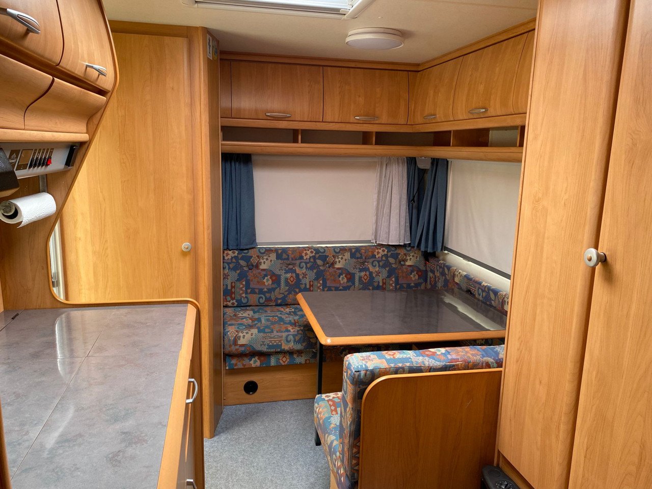 Hobby 400 SF caravan ,mover!!Volledig uitgerust, Klaar voor vertrek