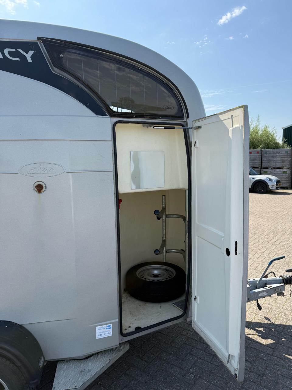 Atec paardentrailer 2 paards