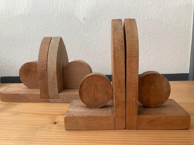 Paraplubak, boekensteunen en spiegellijst