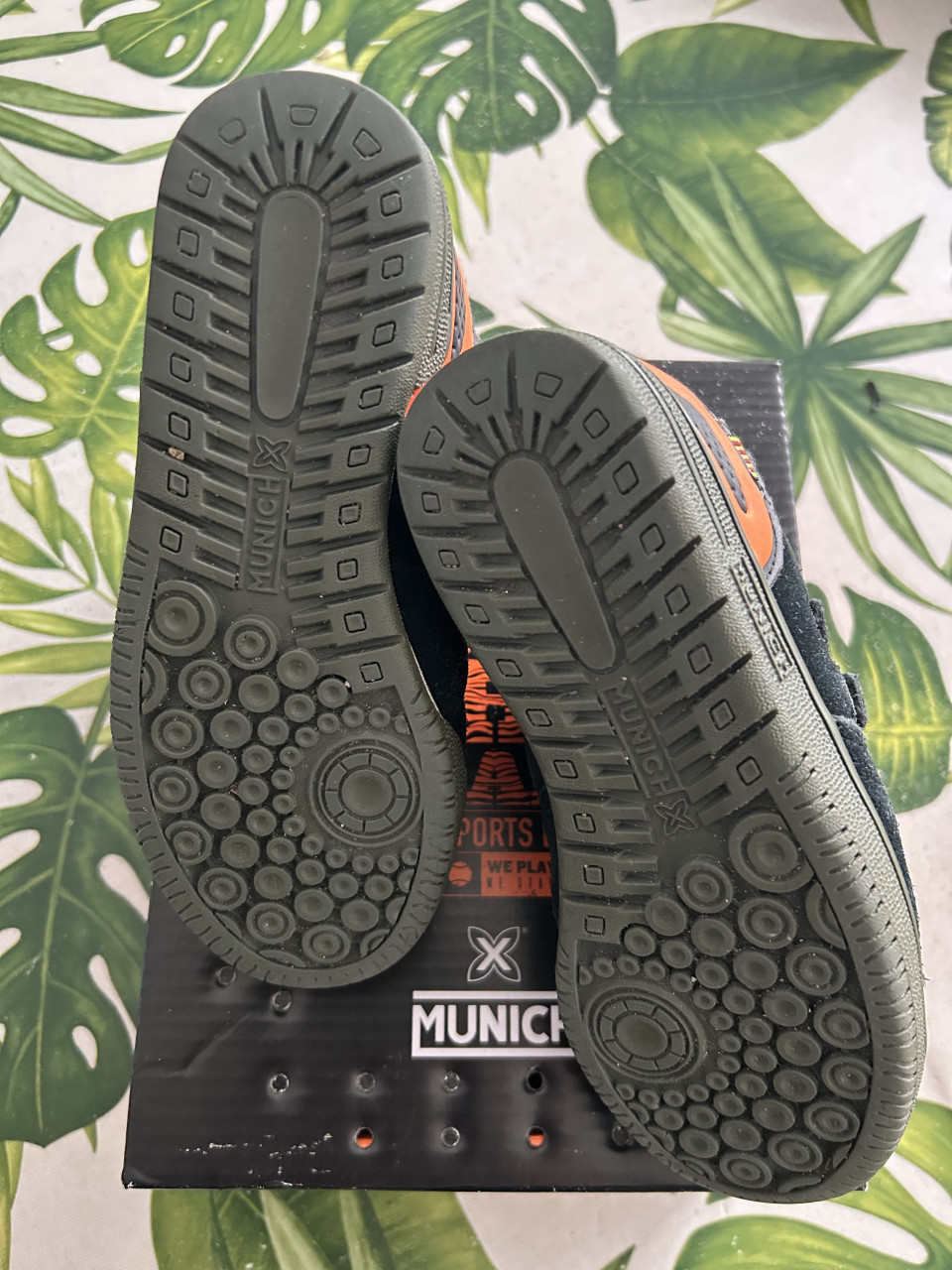 Schoenen Munich maat 28