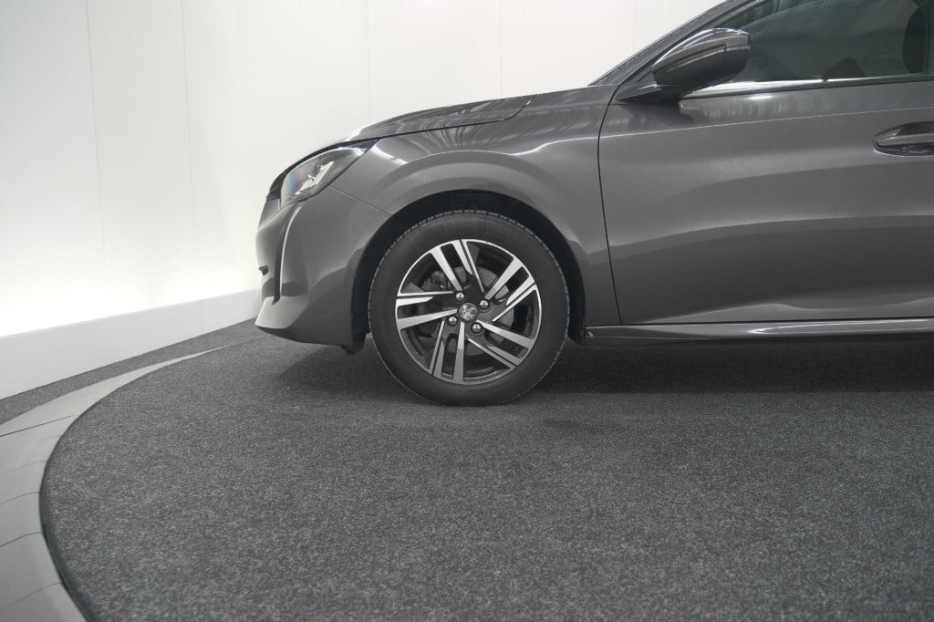 Peugeot 208 puretech 100 eat8 allure | camera | apple carplay | navigatie |