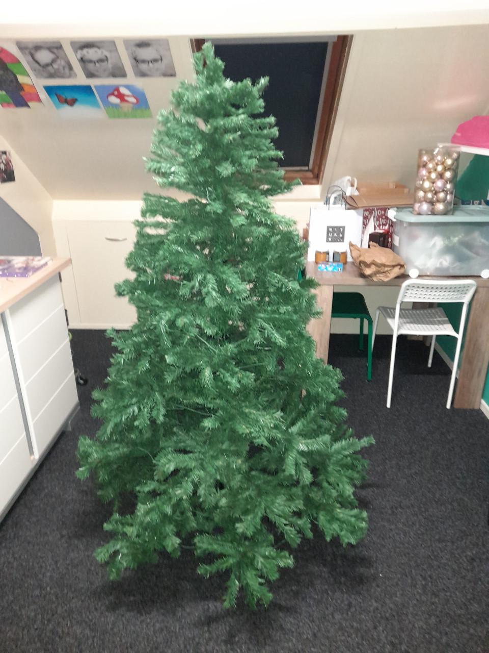 Kunstkerstboom 180 cm met 250 led lampjes