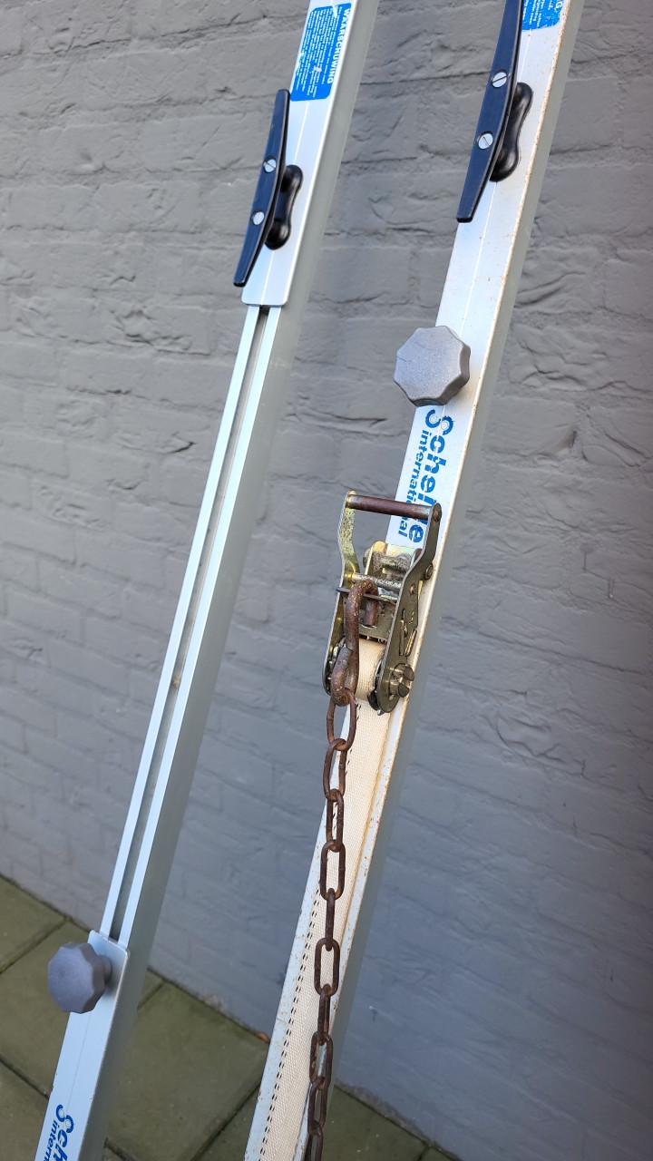 Alu profielen (250 cm) instelbaar met snelspanner