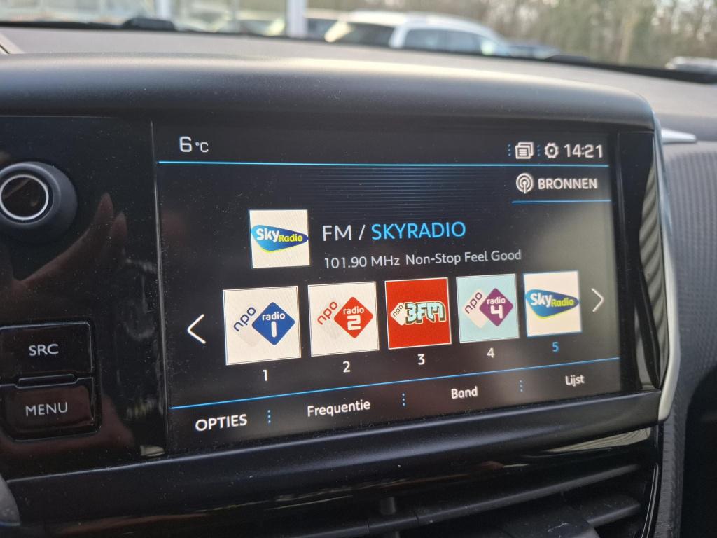 Peugeot 2008 suv 110 allure nav/cam/lmv