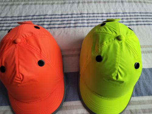 Caps met harde schaal