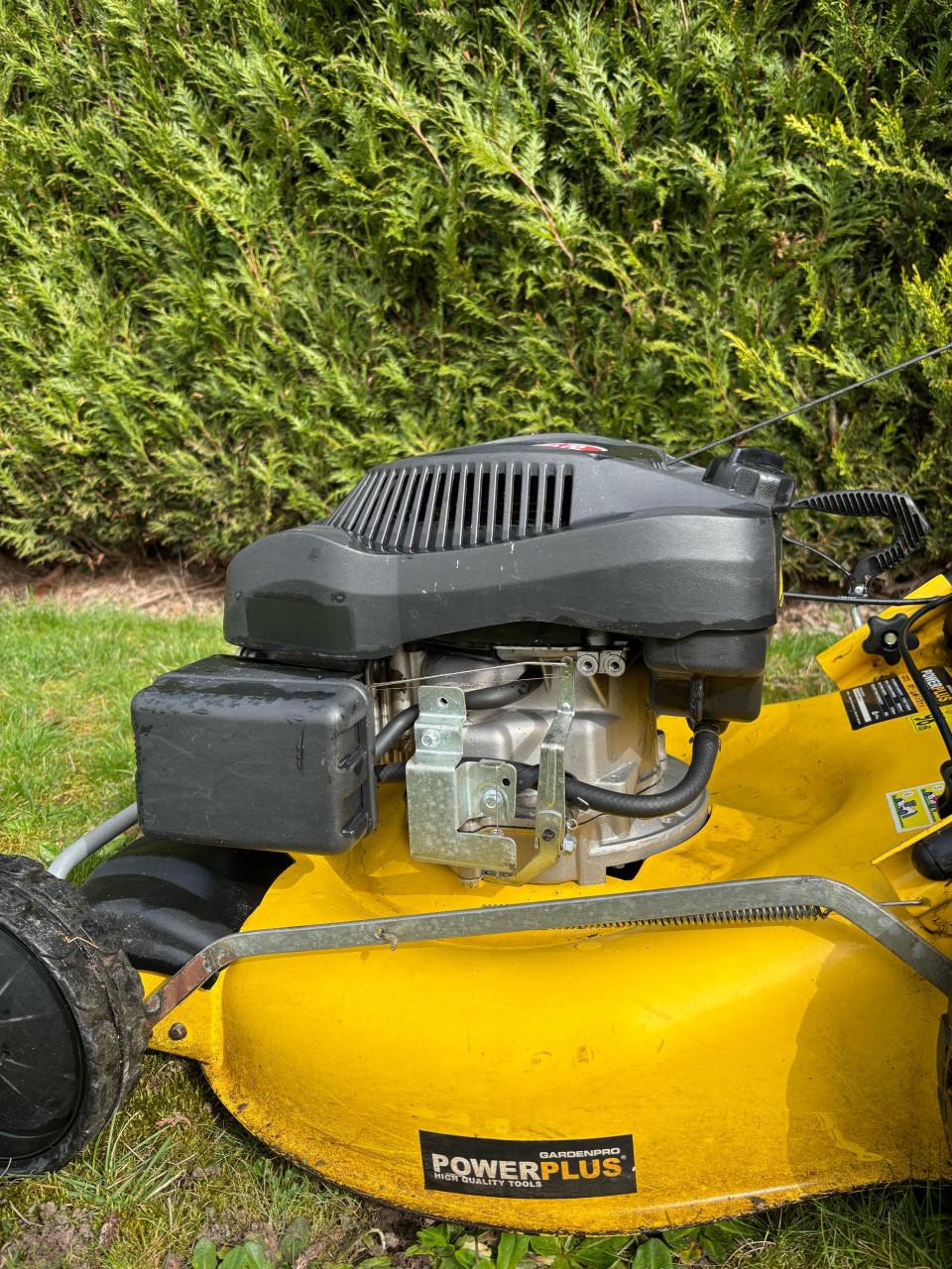 Powerplus benzine maaier