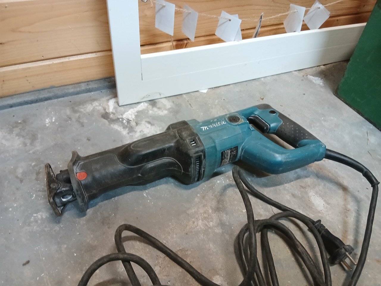 Makita reciprozaag 1010W in koffer