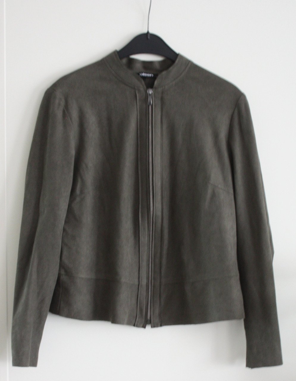 Oliefgroen jasje  suede lookmaat 38