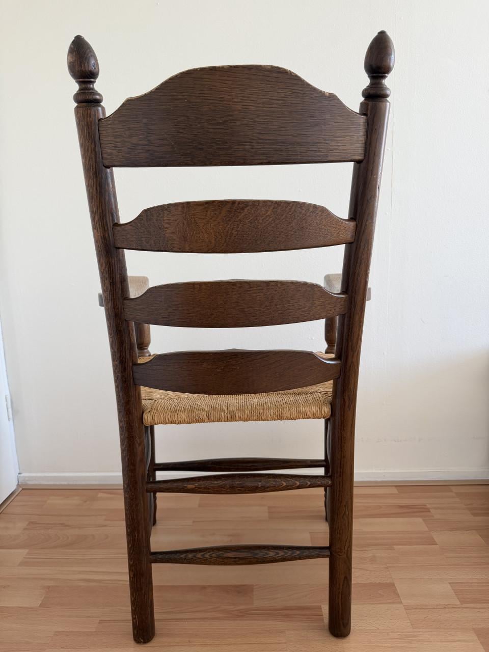 Fauteuil eikenhout met rieten zitting