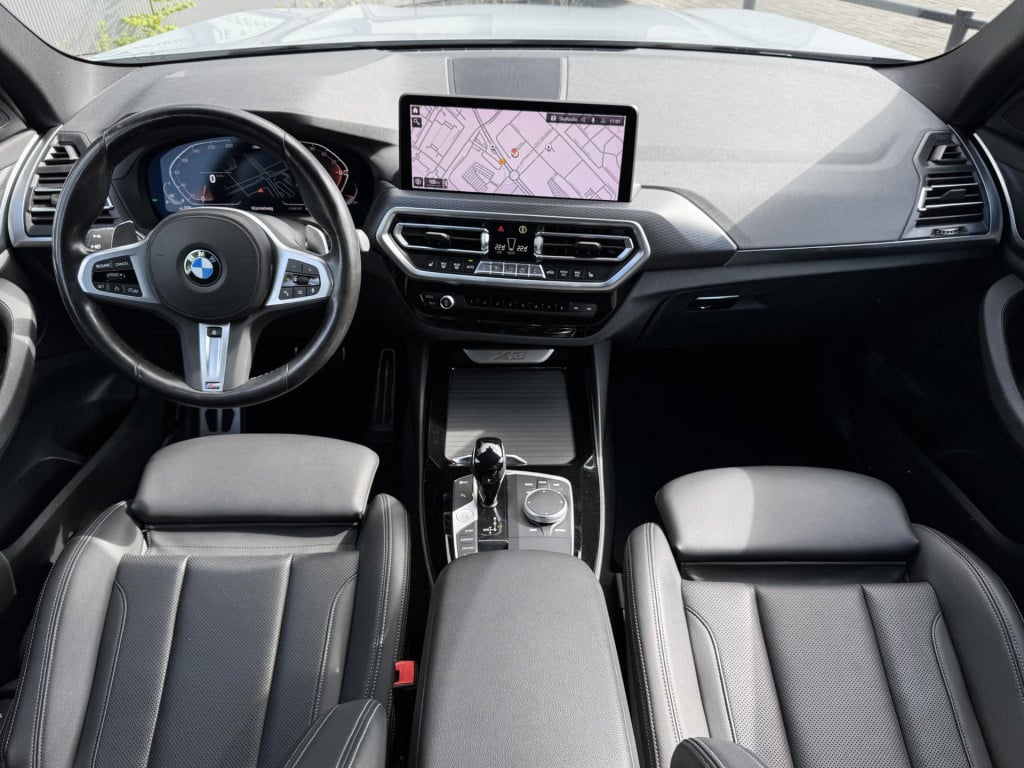 BMW X3 xdrive20i high executive m sport | trekhaak uitklapbaar | navigatie 