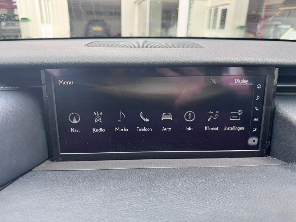 Lexus Is 300h hybrid business line