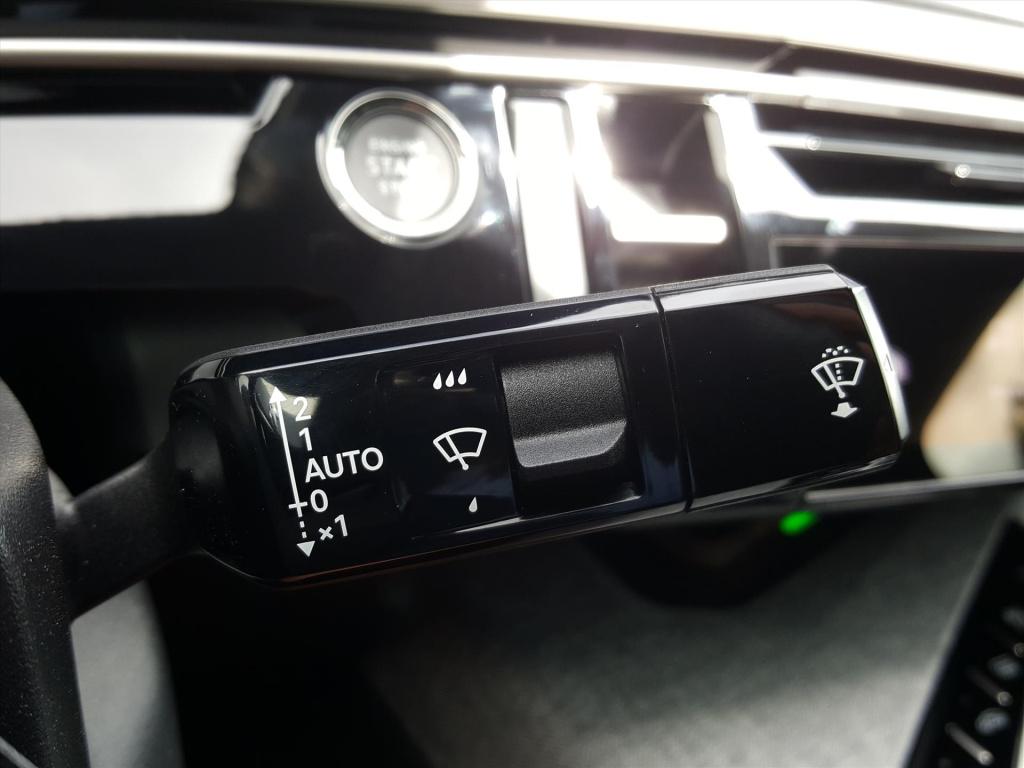 Peugeot E-3008 ev 73 kwh 210pk gt avantage apple carplay & android auto | n