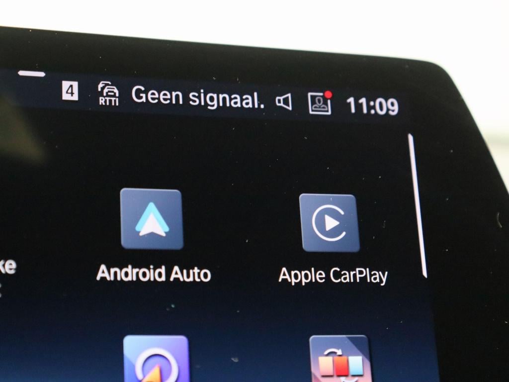 BMW X1 xdrive25e | automaat | lmv | parkeer sensoren | virtual cockpit | ca