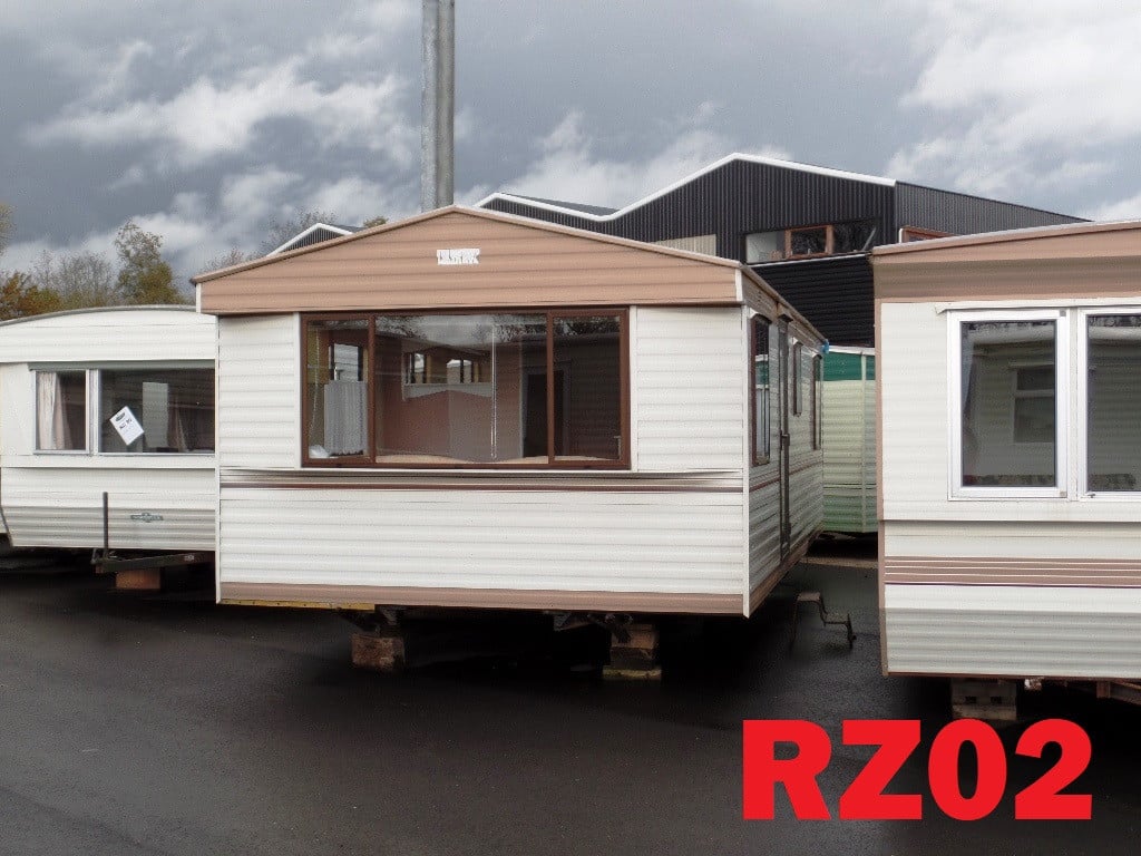 Diverse modellen compacte stacaravans en chalets met 1, 2 of 3 slk te koop