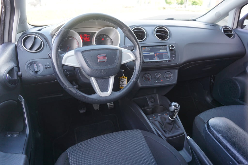 Seat Ibiza 1.6 reference airco / navi / cruise / elektr. ramen / stoelverw.