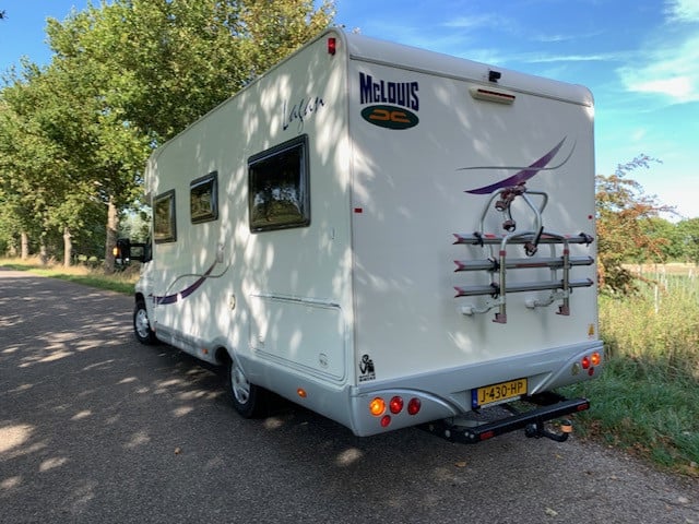 Hele mooie en frisse half integraal Fiat Ducato-McLouis P700 camper
