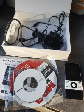 Zgan Q-BE+S mp3, mp4 multimedia speler 2Gbyte, handleiding, CD.