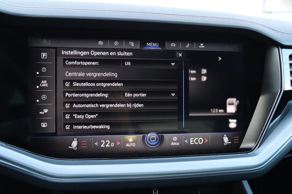 Volkswagen Touareg 3.0 tsi ehybrid 4motion elegance black style 380pk tiptr