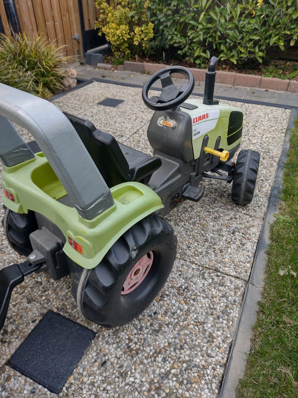 Traptractor met aanhanger