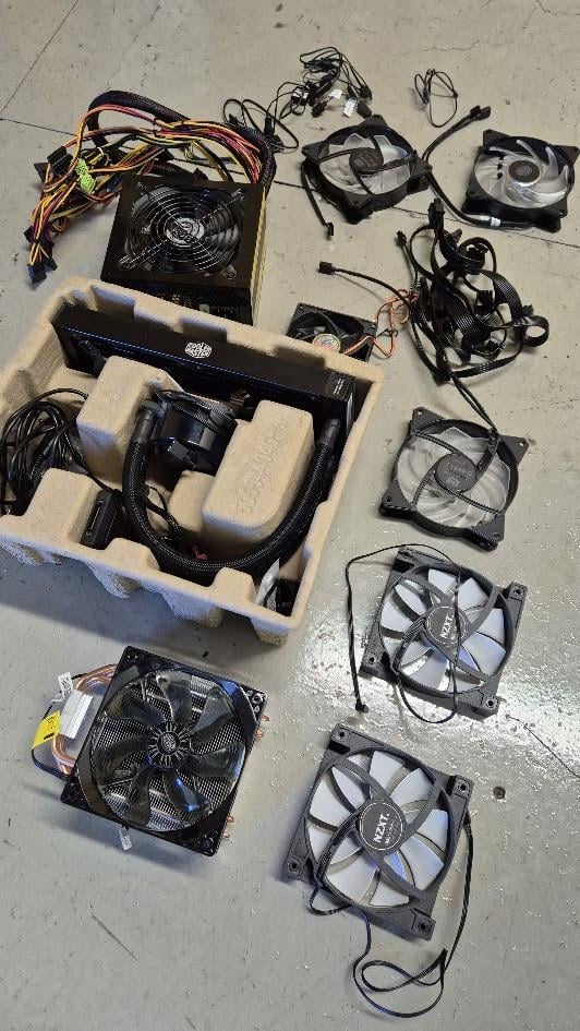 Diverse ventilatoren en koelers