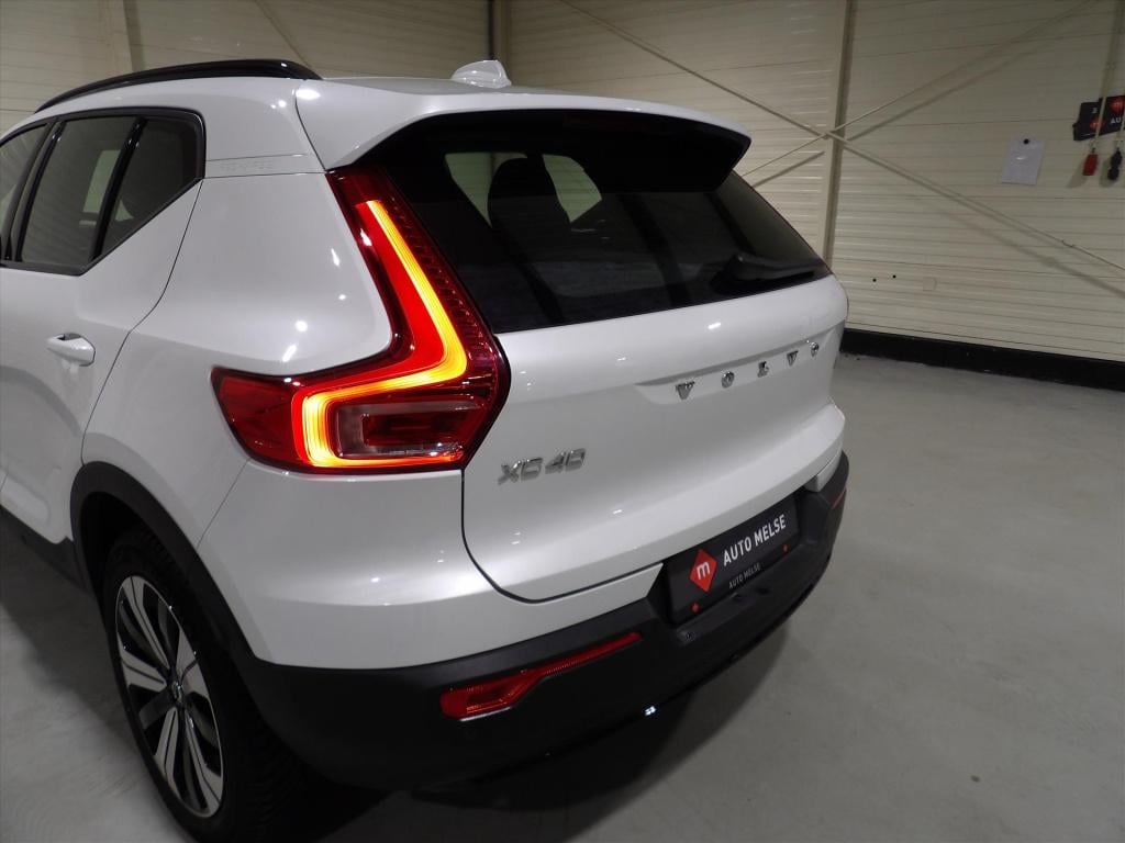 Volvo XC40 t5 plug-in hybrid 262pk aut plus dark