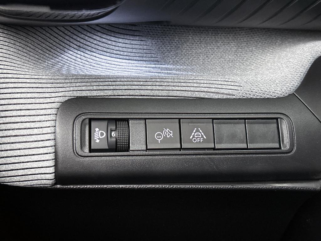 Citroen C3 Aircross hybrid 145pk automaat max 7 persoons | 7 zitplaatsen | 