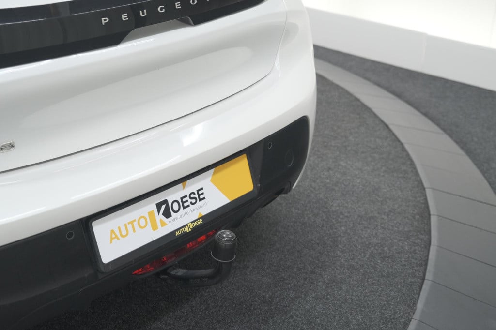 Peugeot 208 puretech 100 eat8 active | trekhaak | parkeersensoren | navigat